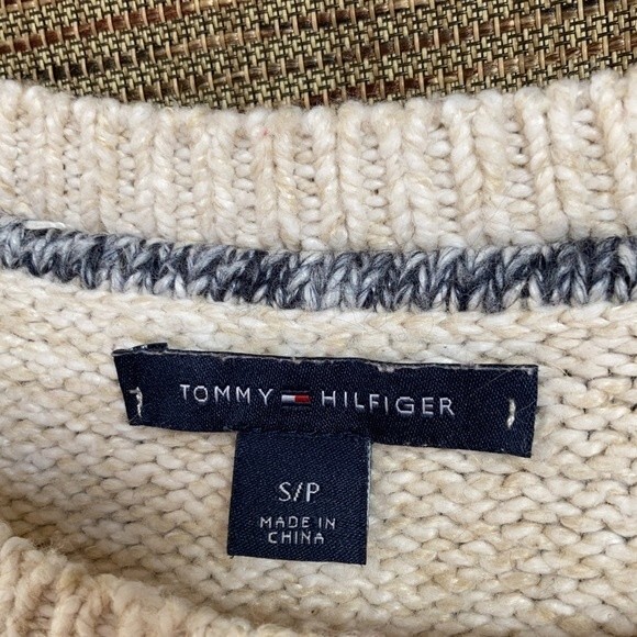Tommy Hilfiger cables sweater - Picture 2 of 5